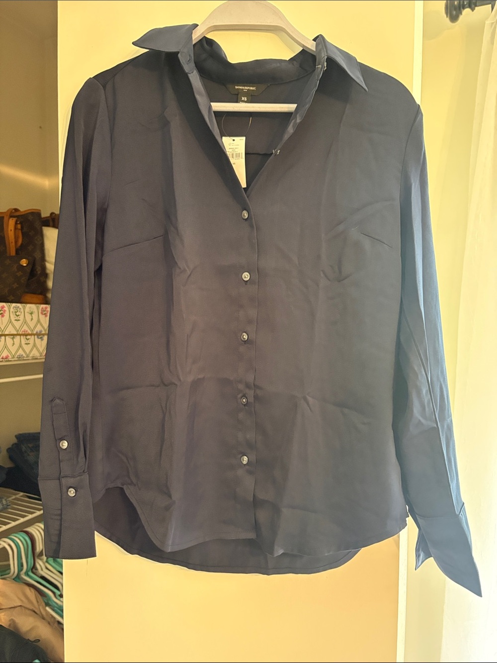 Banana Republic Navy Long-Sleeve Button-Down Shirt